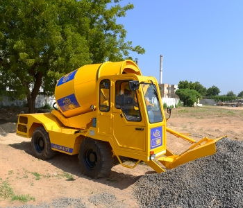 Self-Loading-Concrete-Mixer-4TT